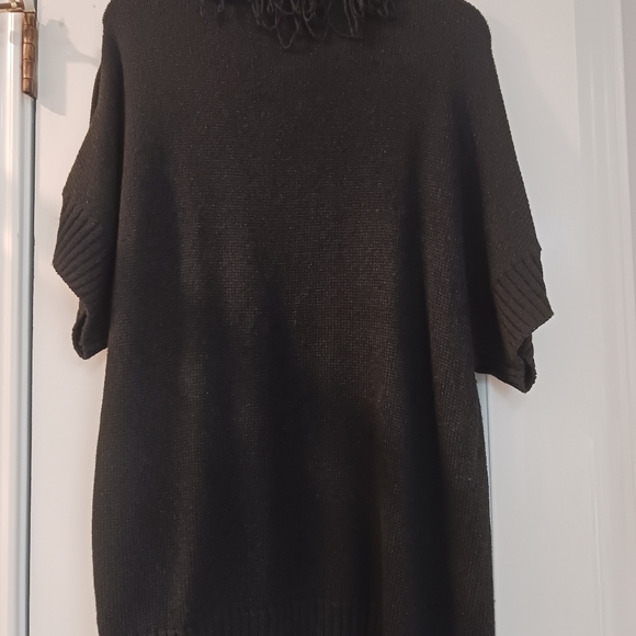 Women's Sweater - Picture 3 of 3